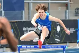 Clemens Pfadt lief über 400 m Hürden die zweitschnellste Zeit.