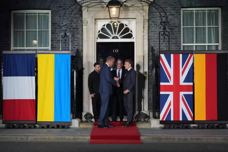 Ukraine-Krieg - Treffen von Starmer, Merz, Macron und Selenskyj