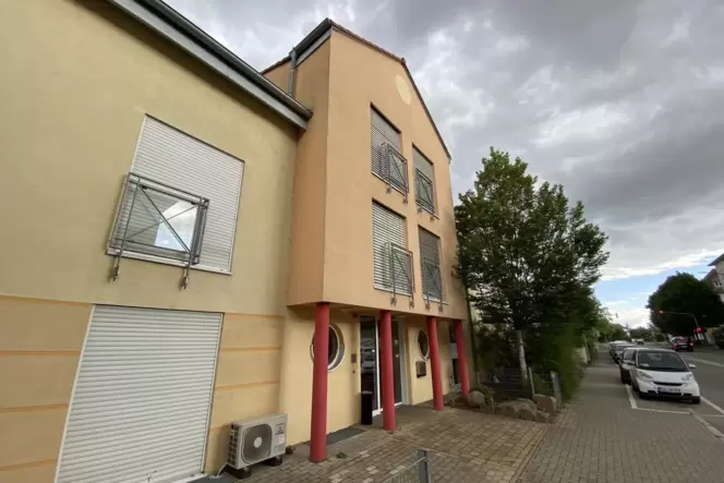 Früheres Haus Edelberg in der Landauer Straße: Renovierung steht noch aus.