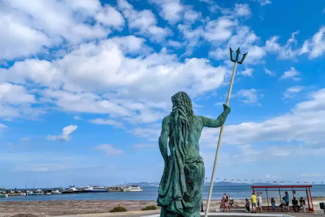 Der Meeresgott Poseidon wacht über die bei Touristen beliebte Urlaubsinsel Kos.