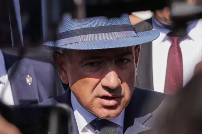 Der armenische Premierminister Nikol Paschinjan am Sonntag nach der Stimmabgabe.