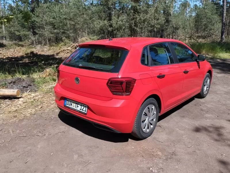 11255205_10_1 Absolut Neuwertiger roter Polo mit erst 15517km-Nachweisbar mit Rechnungen und TÜV Berichte-Klimaanlage-Radio-Einparkhilfe-Allwe