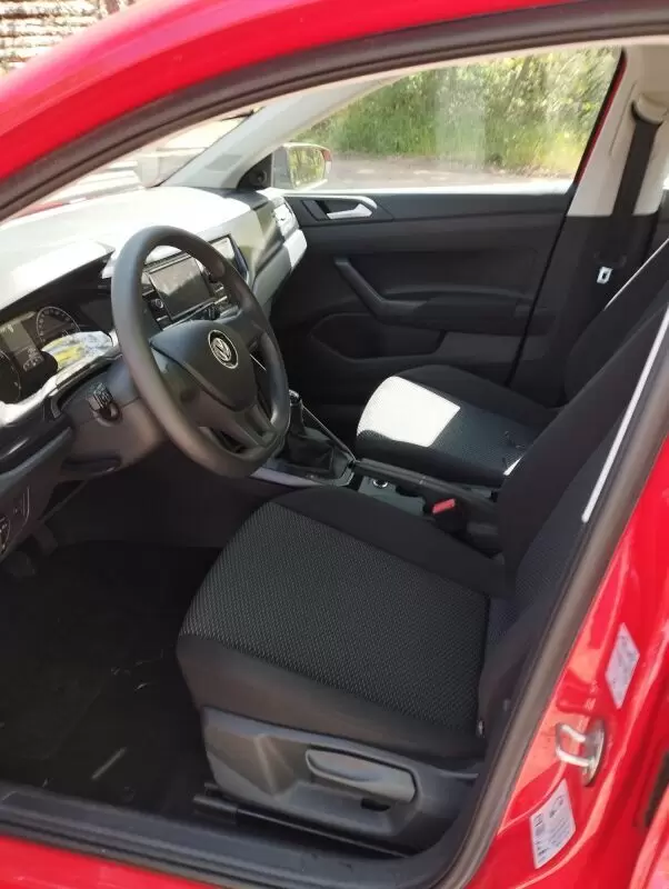 11255205_10_1 Absolut Neuwertiger roter Polo mit erst 15517km-Nachweisbar mit Rechnungen und TÜV Berichte-Klimaanlage-Radio-Einparkhilfe-Allwe