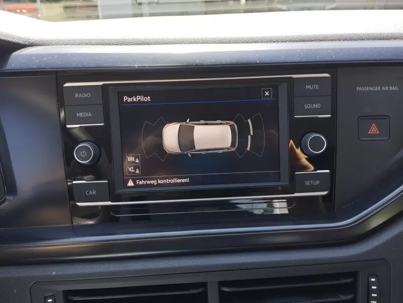 11255205_10_1 Absolut Neuwertiger roter Polo mit erst 15517km-Nachweisbar mit Rechnungen und TÜV Berichte-Klimaanlage-Radio-Einparkhilfe-Allwe