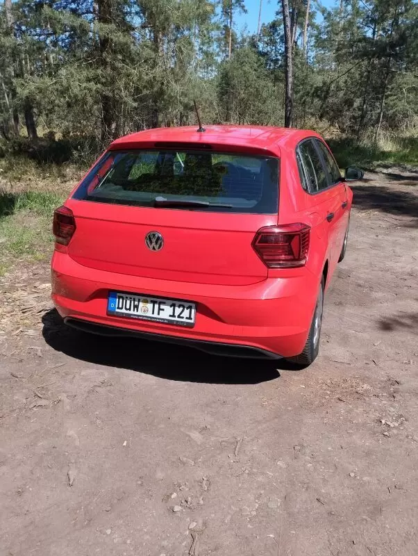 11255205_10_1 Absolut Neuwertiger roter Polo mit erst 15517km-Nachweisbar mit Rechnungen und TÜV Berichte-Klimaanlage-Radio-Einparkhilfe-Allwe