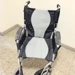 11255061_10_1 Breite 62 cm, Tiefe 93 cm, Sitzfläche 45x42 cm, fest montierte Armlehnen, auch als Reise-Rollstuhl verwendbar, Gewicht 8,7 kg, N