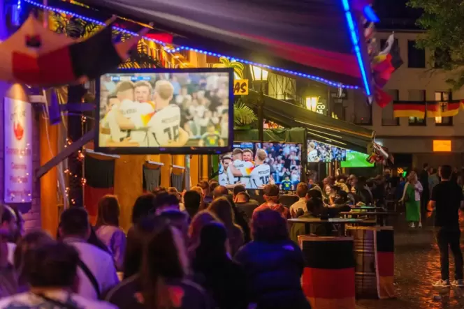 Public Viewing