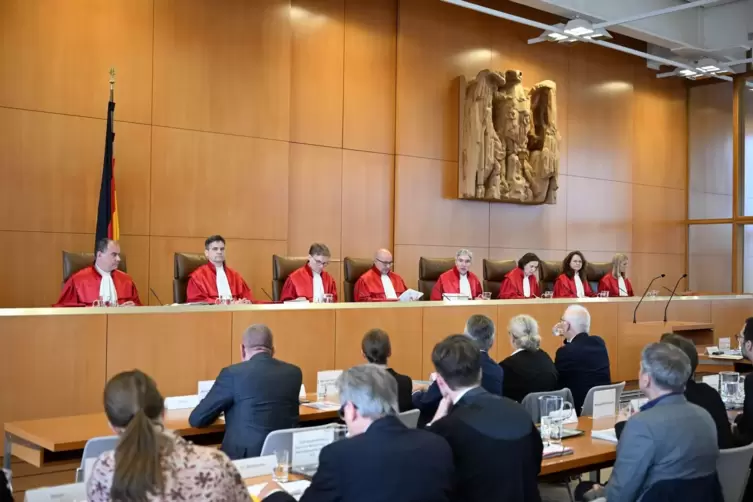 Bundesverfassungsgericht zu TV-Vertr&auml;gen