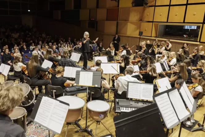 Das Jugendsinfonieorchester des Landkreises Kaiserslautern spielte im SWR-Studio groß auf.