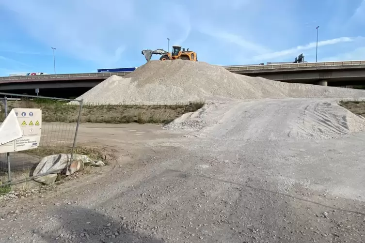 Der Bau einer Rettungstrasse ist in Vorbereitung.