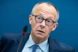 Gewerkschaften und Wirtschaftsverbände treffen sich bei Kanzler Merz. Doch der Termin ist schlecht vorbereitet. 