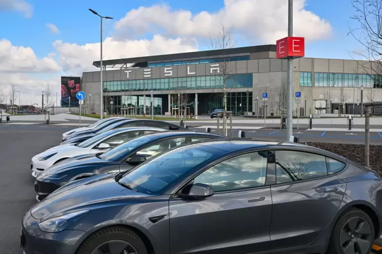 Tesla Fabrik - Stillstand nach Stromausfall