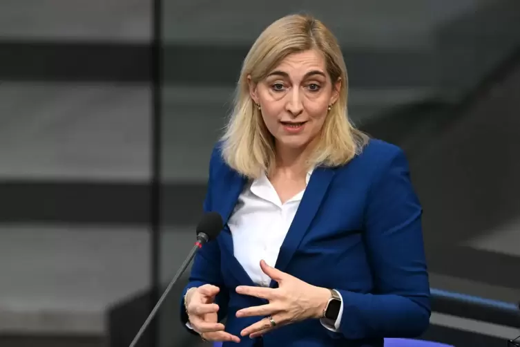 Ministerin Nina Warken