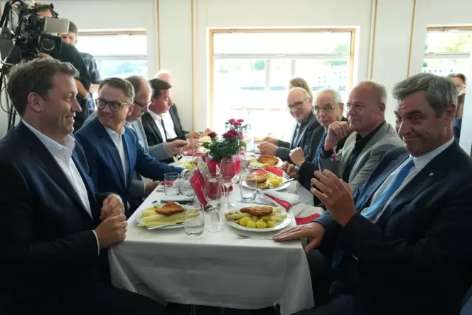 Traditionelle SPD-Spargelfahrt