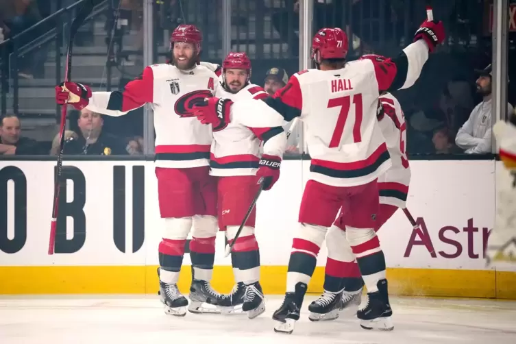 Vegas Golden Knights - Carolina Hurricanes