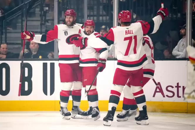 Vegas Golden Knights - Carolina Hurricanes