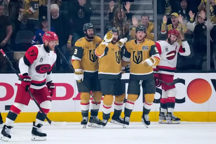 Vegas Golden Knights - Carolina Hurricanes