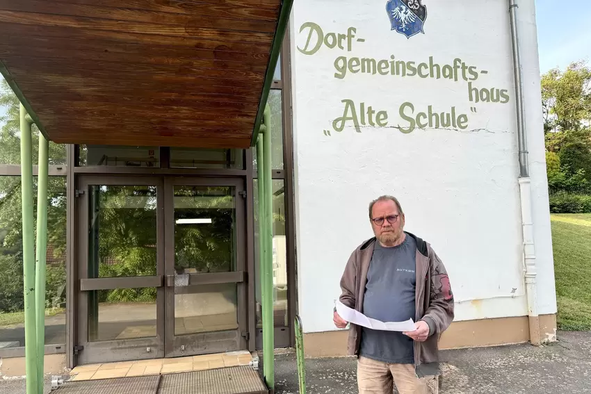 Architekt Wolfgang Barthel hat ehrenamtlich ein Sanierungskonzept für die »Alte Schule« erstellt.