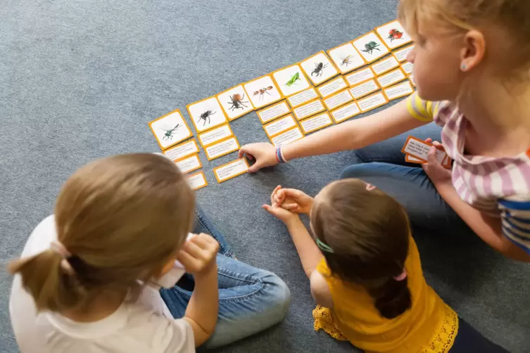 Montessori-Schule Bad Dürkheim in freier Trägerschaft: Kinder lernen von der Grundschule bis zur Mittelstufe.