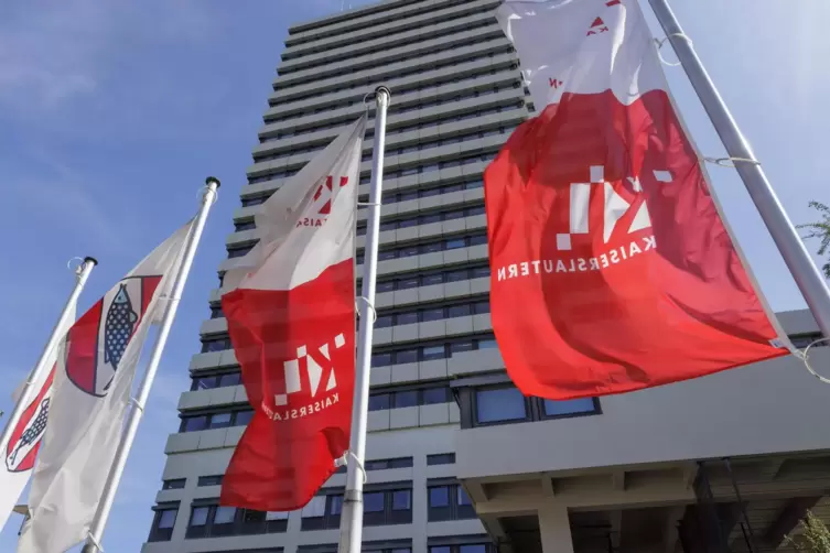 Die Parkpl&auml;tze rund ums Rathaus zum Parken freizugeben, das h&auml;lt Kurth f&uuml;r eine gute Idee. 