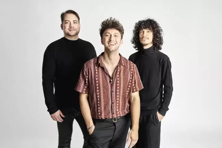 Zwischen Klassik und Pop: Luca Sestak Trio (Fruchthalle, 21.10-21.40 Uhr). 