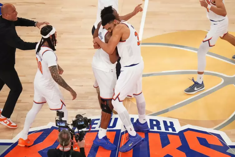 New York Knicks - San Antonio Spurs