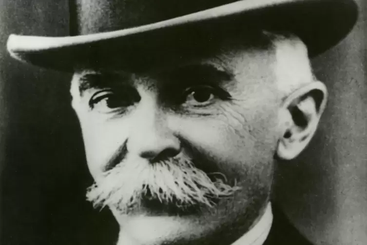 Der franz&ouml;sische P&auml;dagoge, Historiker und Sportfunktion&auml;r Pierre de Coubertin (1863-1937) gilt als Begr&uuml;nder der modernen Olympi