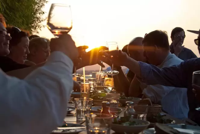 Gut gekühlt ein Sommerwein, der auch ohne Essen schmeckt: der Cabernet Blanc vom Weingut Geiger aus Mörzheim.