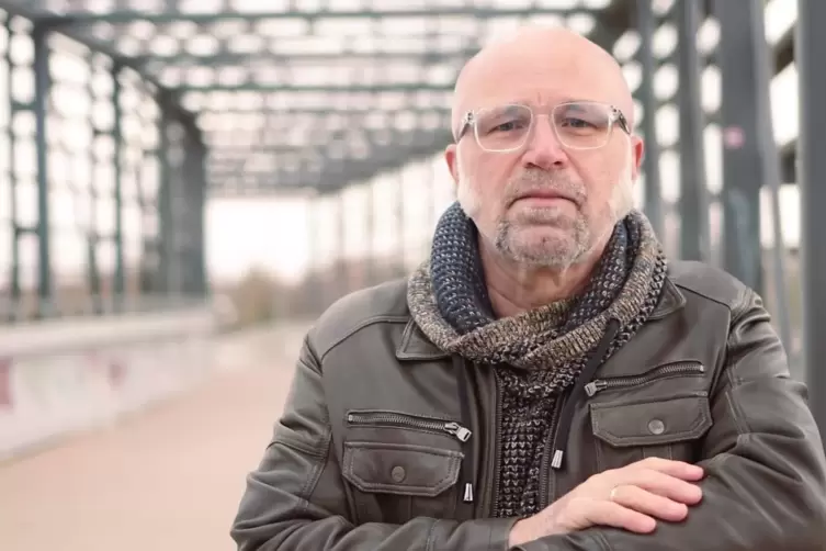 Autor Jürgen de Bassmann.