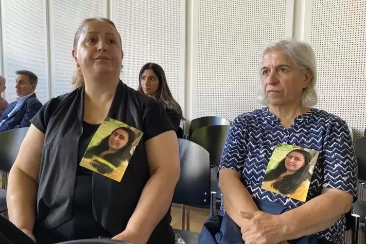 &bdquo;Wir glauben an die Justiz.&ldquo;: Tanten von Dilan A.