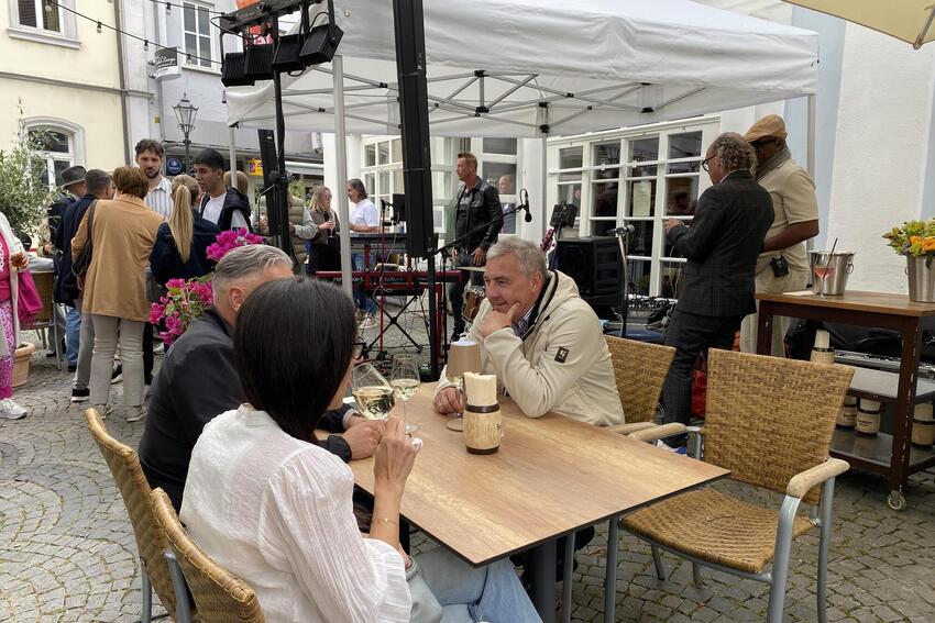 Tiefbauamtsleiter Sebastian Staab hat sich ein ruhigeres Plätzchen gesucht.
