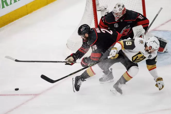 Carolina Hurricanes - Vegas Golden Knights