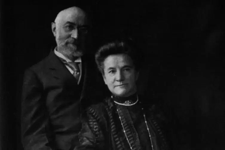 Isidor und Ida Straus waren 41 Jahre lang verheiratet. Auf der Titanic fanden sie gemeinsam den Tod. 