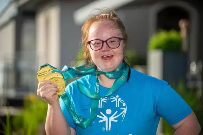 Die Schwimmerin Janine Metz aus Jucken in der Eifel gehört zu den mehr als 4000 Teilnehmern an den Special Olympics im Saarland.