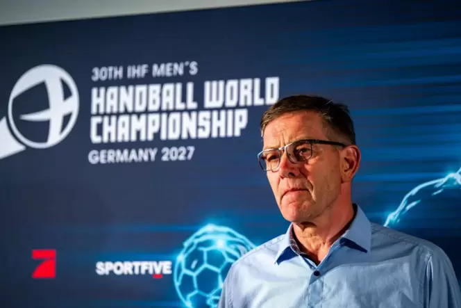Alfred Gislason bei der Gruppen-Auslosung der Heim-WM 2027.