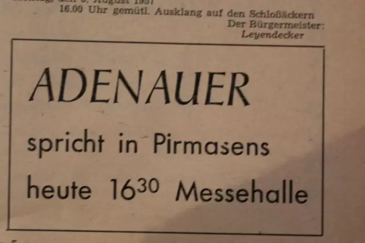 Hinweis in der Zeitung auf den Auftritt von Adenauer in Pirmasens. 
