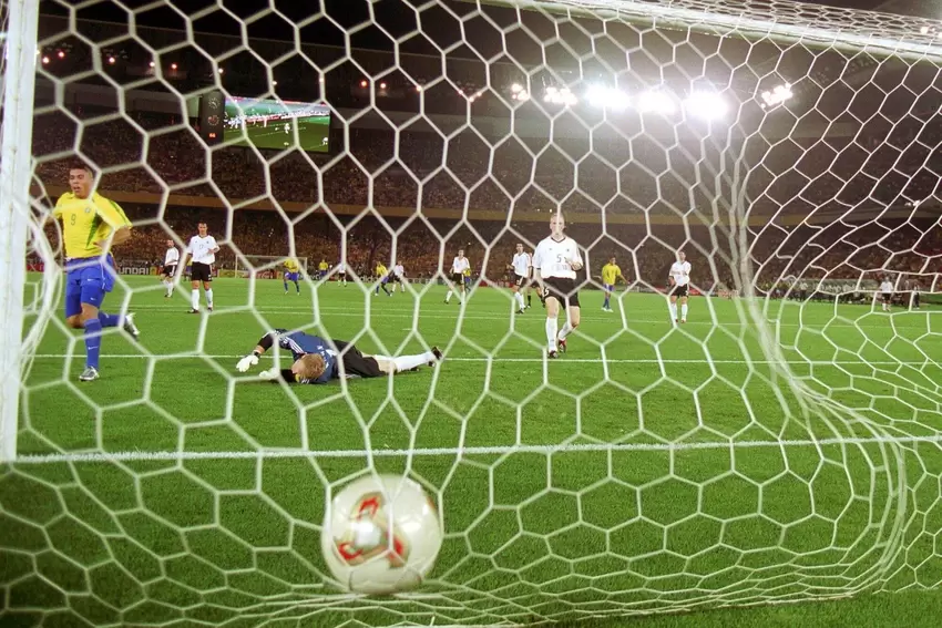 Der »Fevernova« war 2002 kein gutes Omen für Oliver Kahn – zumindest nicht im Finale gegen Brasilien.