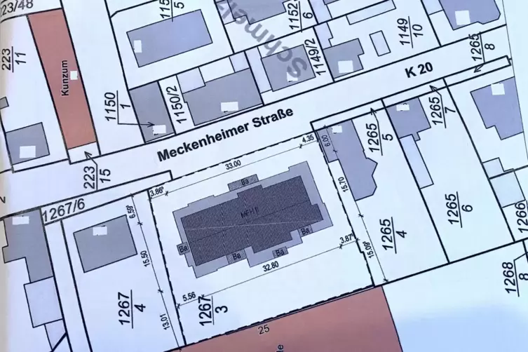 Der Plan zeigt, wo das Haus auf dem Grundst&uuml;ck gebaut werden k&ouml;nnte. 