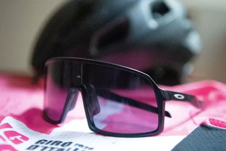 Eine Sportbrille