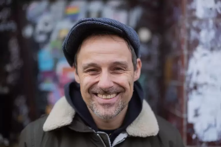 Die Donots um S&auml;nger Ingo Knollmann sind eine Band, die sich ihrer Wurzeln bewusst ist, aber keineswegs nostalgisch auf die eige
