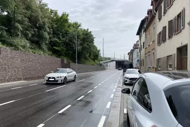 Die Trippstadter Straße und das Viadukt sind fertig.