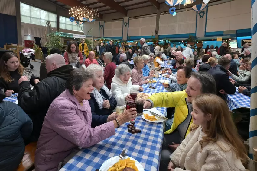 Kerwe und Stickelspitzerfest wurden in Otterstadt mittlerweile zusammengelegt. Hier ein Bild von 2025.