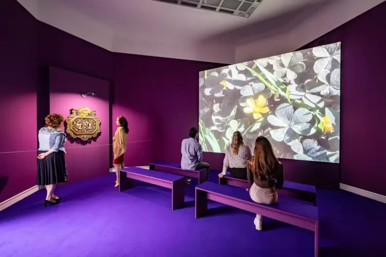 Sinnf&auml;llige Konstellationen: Pietra Dura mit Verk&uuml;ndigungsbild, Florenz, 1720 &ndash; und Jonas Mekas letzter Film &bdquo;Requiem&ldquo;, 2019. 