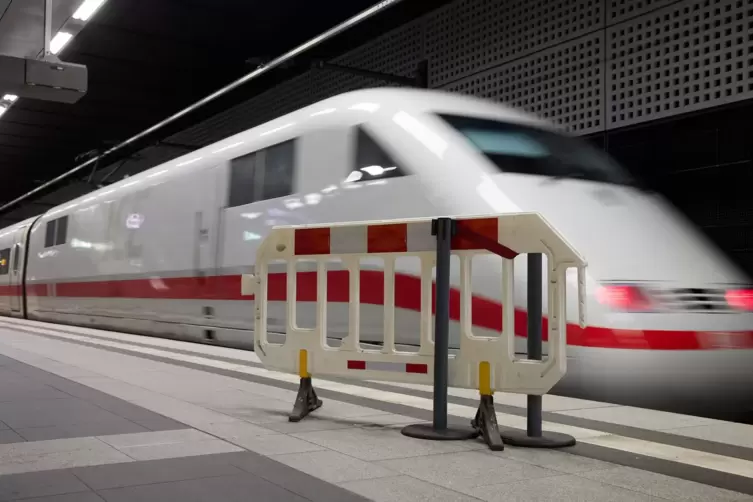 Bahnstrecke zwischen Berlin und Hamburg