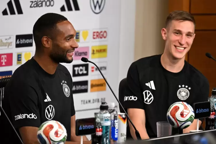 Bei der aktuellen WM besteht die Innenverteidigung aus Jonathan Tah und Nico Schlotterbeck. Sie erg&auml;nzten sich perfekt, betonte 