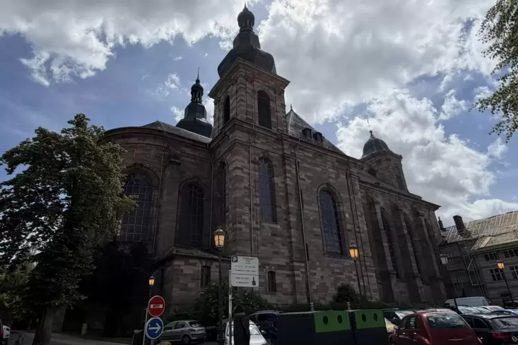 Die Kirche St. Nabor in der Innenstadt, fr&uuml;her eine Benediktiner-Abtei, z&auml;hlt zu den Wahrzeichen von Saint-Avold.