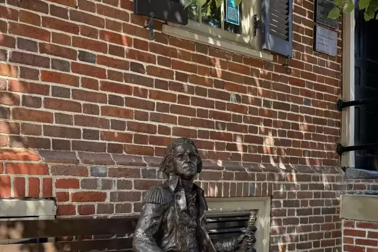 Statue in Alexandria