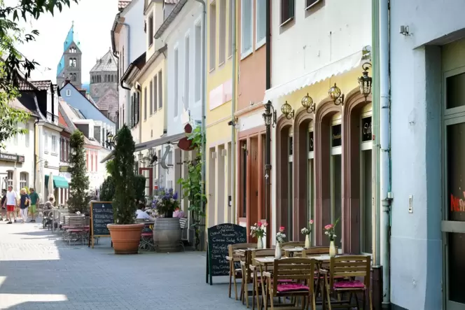 Korngasse: Parallelstraße zur Maximilianstraße.