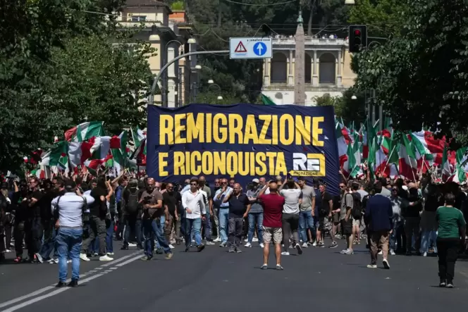 Demonstration »Remigration und Rückeroberung« in Rom