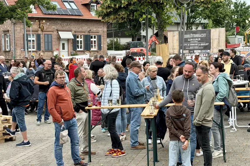 Die Baustelle gehört dieses Jahr zur Rebblütnnacht dazu. Trotzdem kamen viele Besucher.